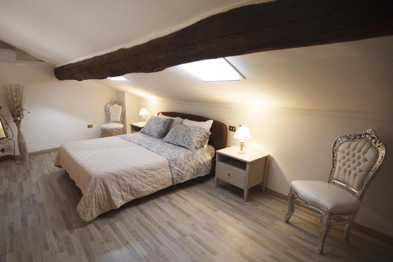 Divina Vita Apartments Варена Екстериор снимка