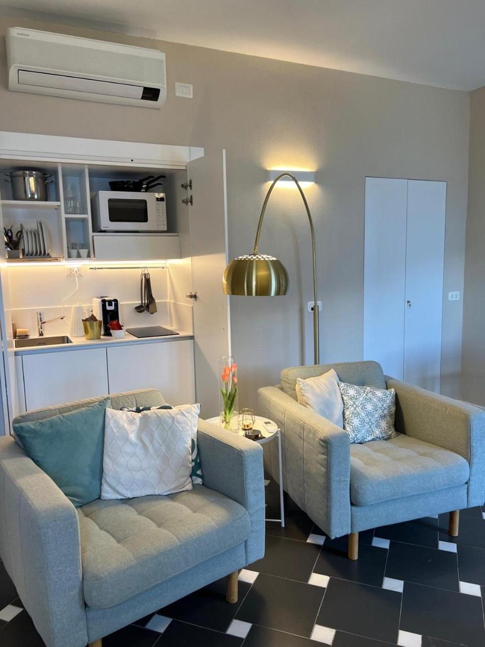 Divina Vita Apartments Варена Екстериор снимка